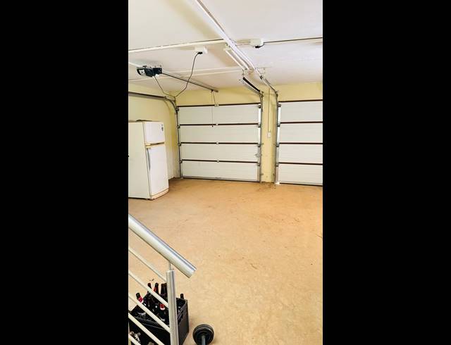 3 BEDROOM FREEHOLD FOR SALE IN THERESAPARK